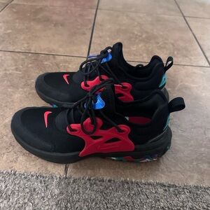 Nike Kids Black and Red Sneakers